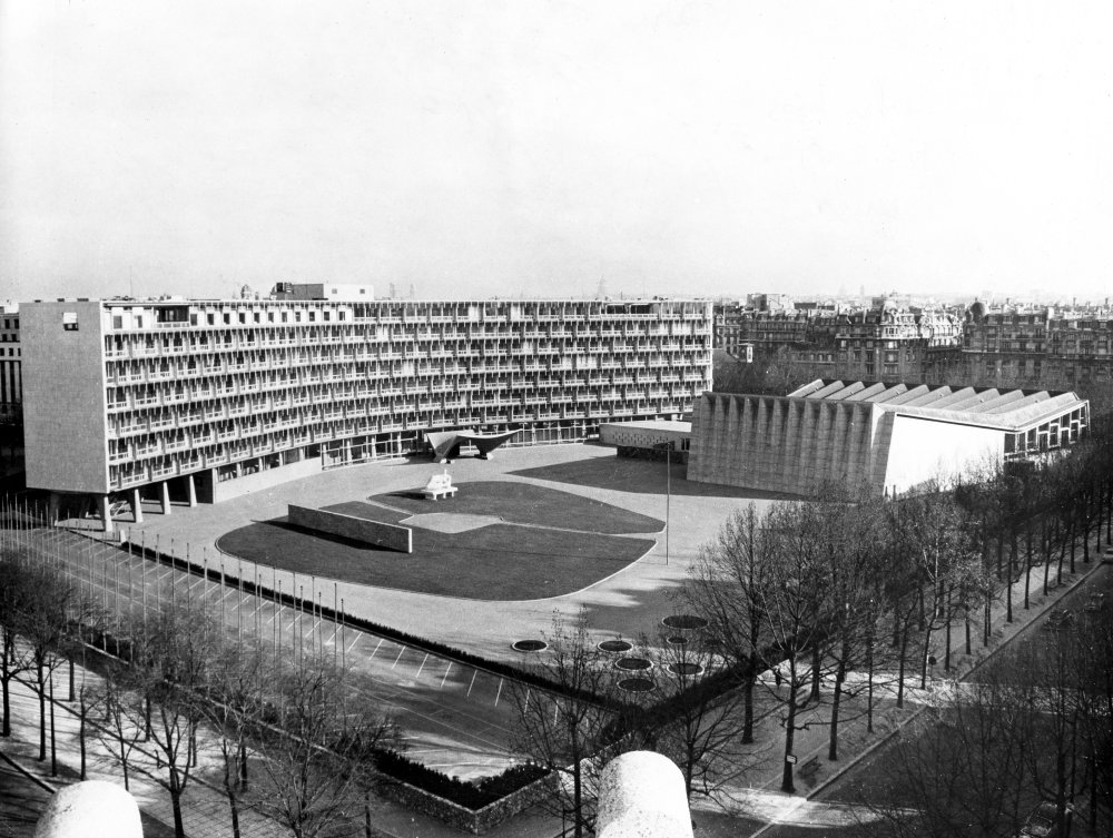 Unesco Building, Paris. Architects: Breuer, Marcel (1902-1981), Nervi, Pier Luigi (1891-1979), Zehrfuss, Bernard (1911-1996). Image Date: 1952