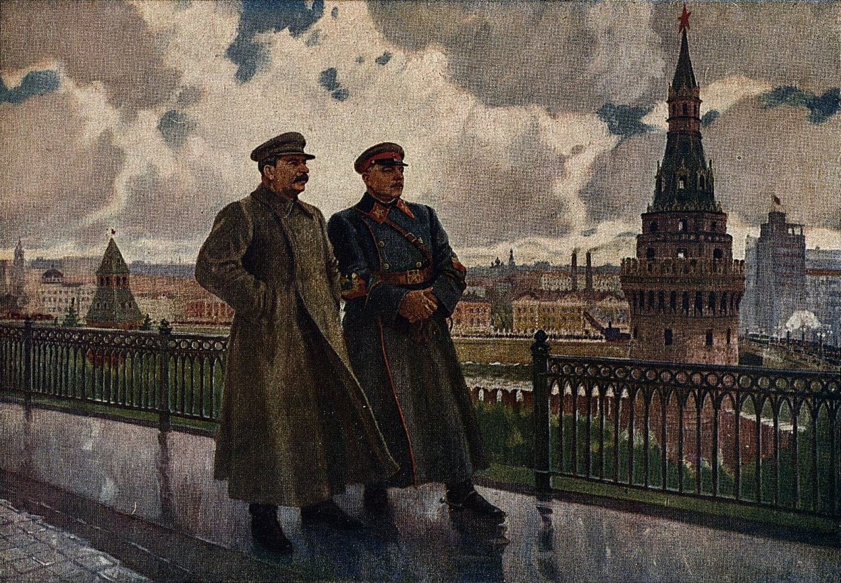 Товарищи Сталин и Ворошилов в Кремле