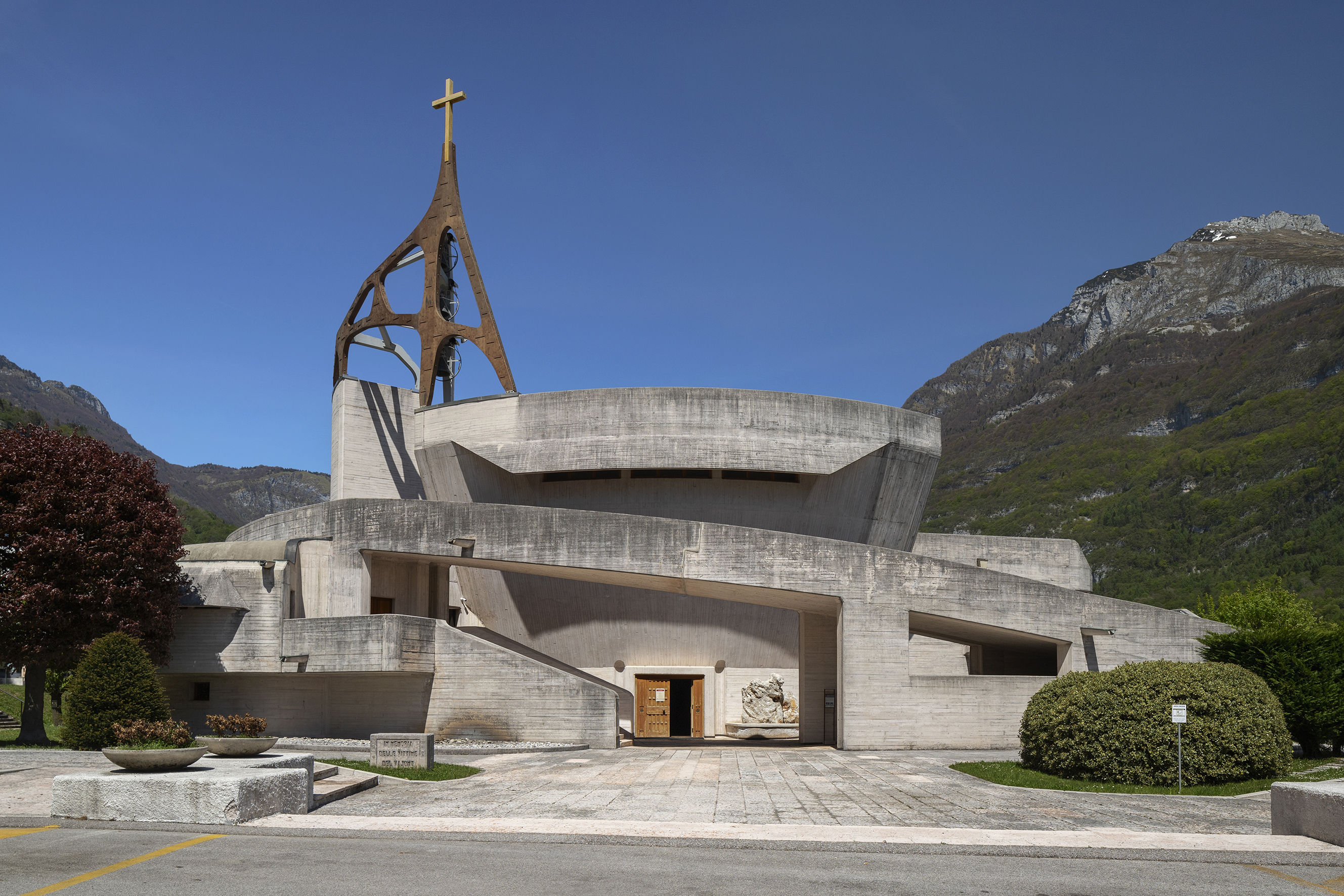 Saint Mary Immaculate Church, Longarone, by Giovanni Michelucci, 1966–82 | Image credit: Roberto Conte and Stefano Perego / Fuel