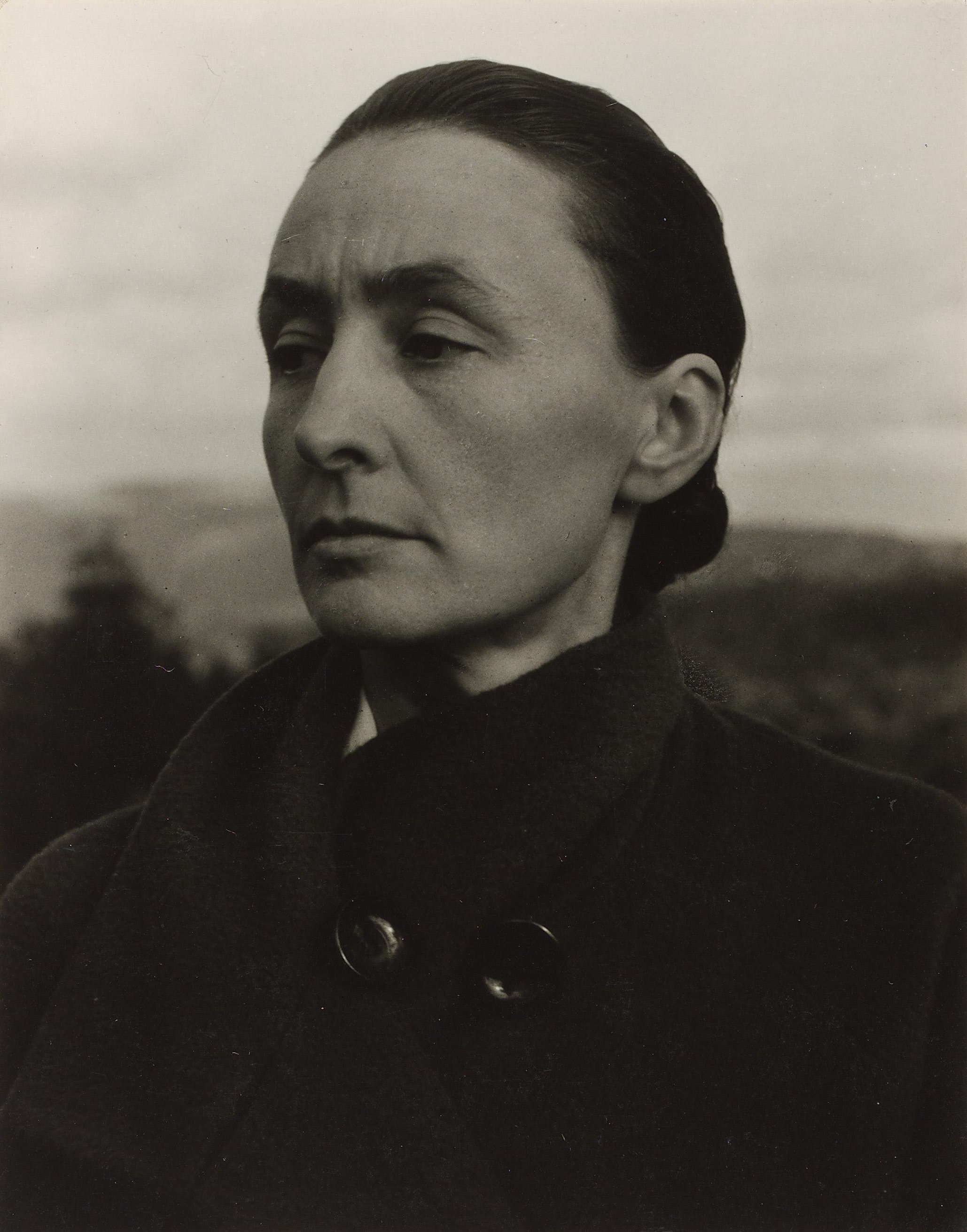 Georgia O'Keeffe. 1927 or 1928. Photo: Alfred Stieglitz (1864–1946). Source: Philadelphia Museum of Art