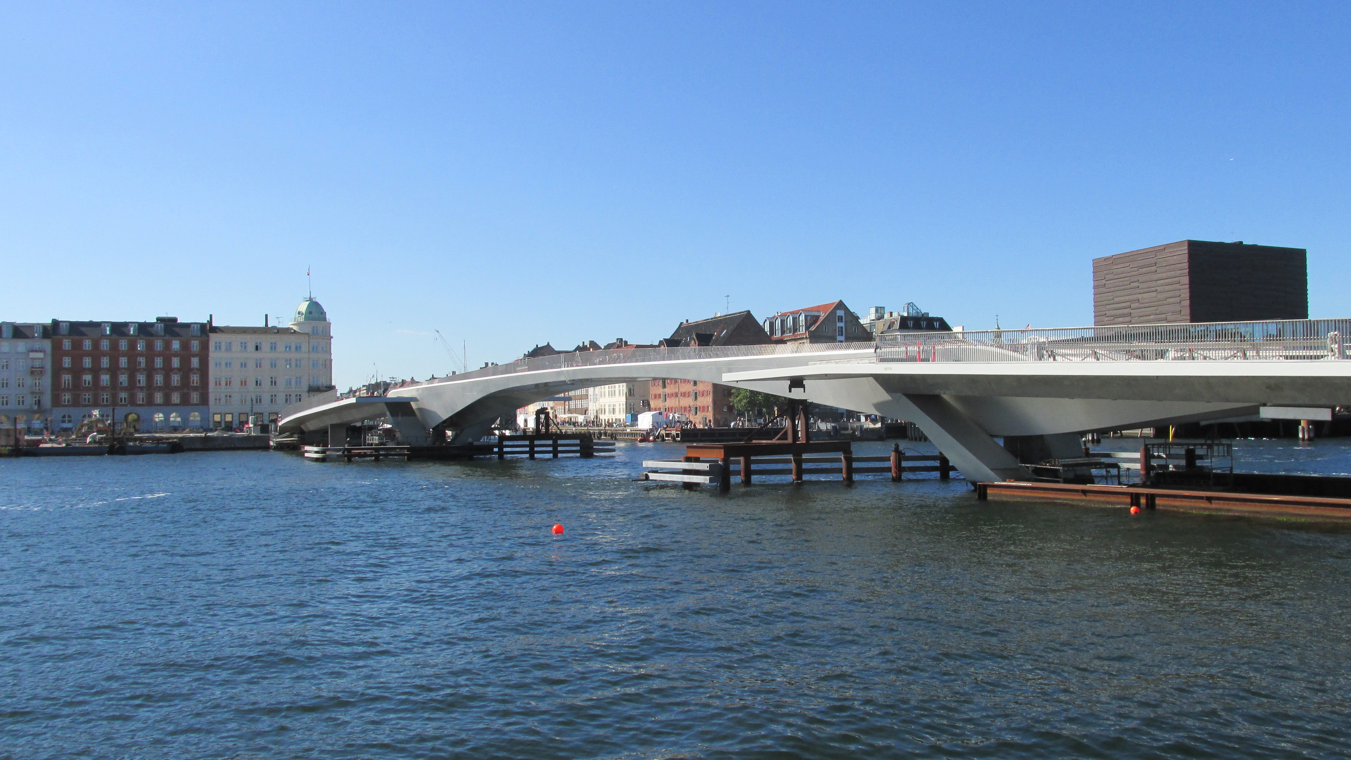 Inderhavnen Bridge. Hardesty & Hanover teamed with UK-based Studio Bednarski and Flint & Neill to win the international competition to design the new Inderhavnen Bridge, in Copenhagen, Denmark.
