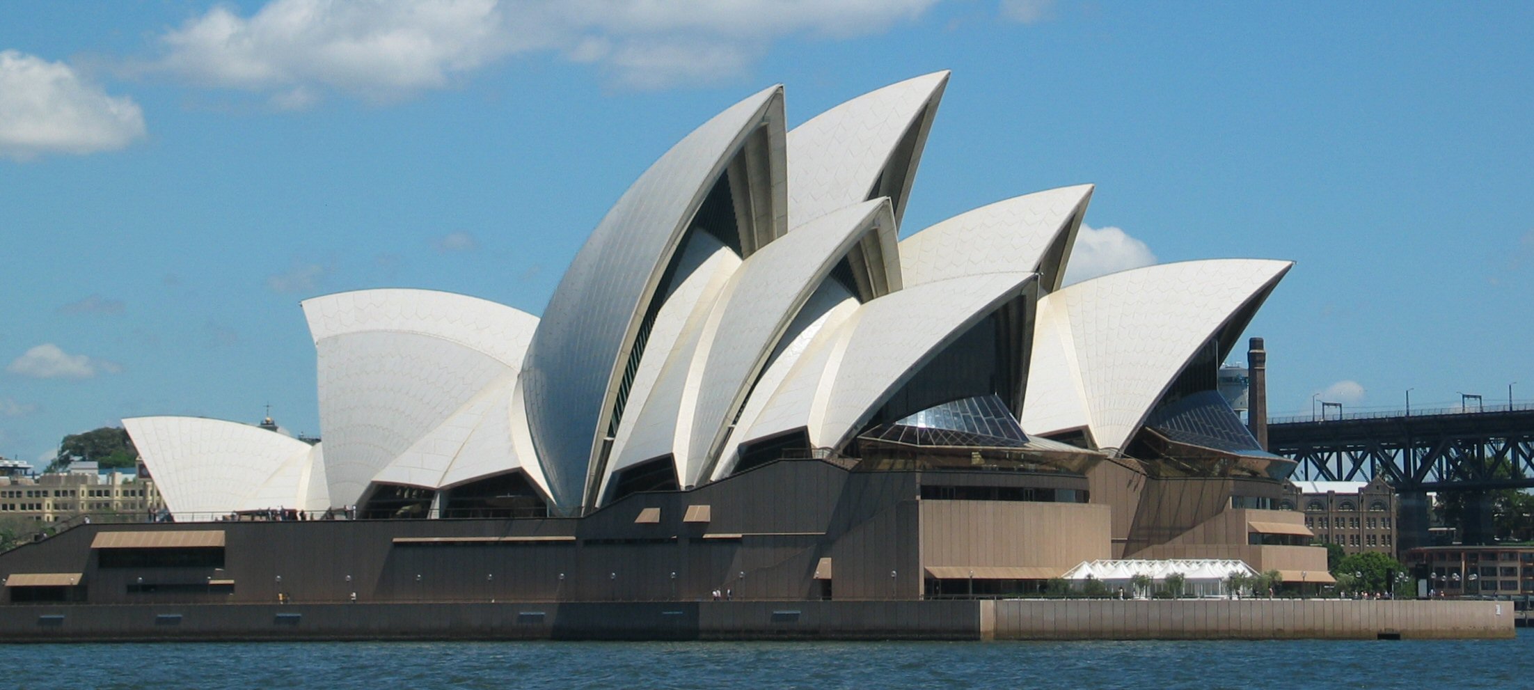 Sydney Opera House. Photo: Bjarte Sorensen. 2004. Source: Wikimedia
