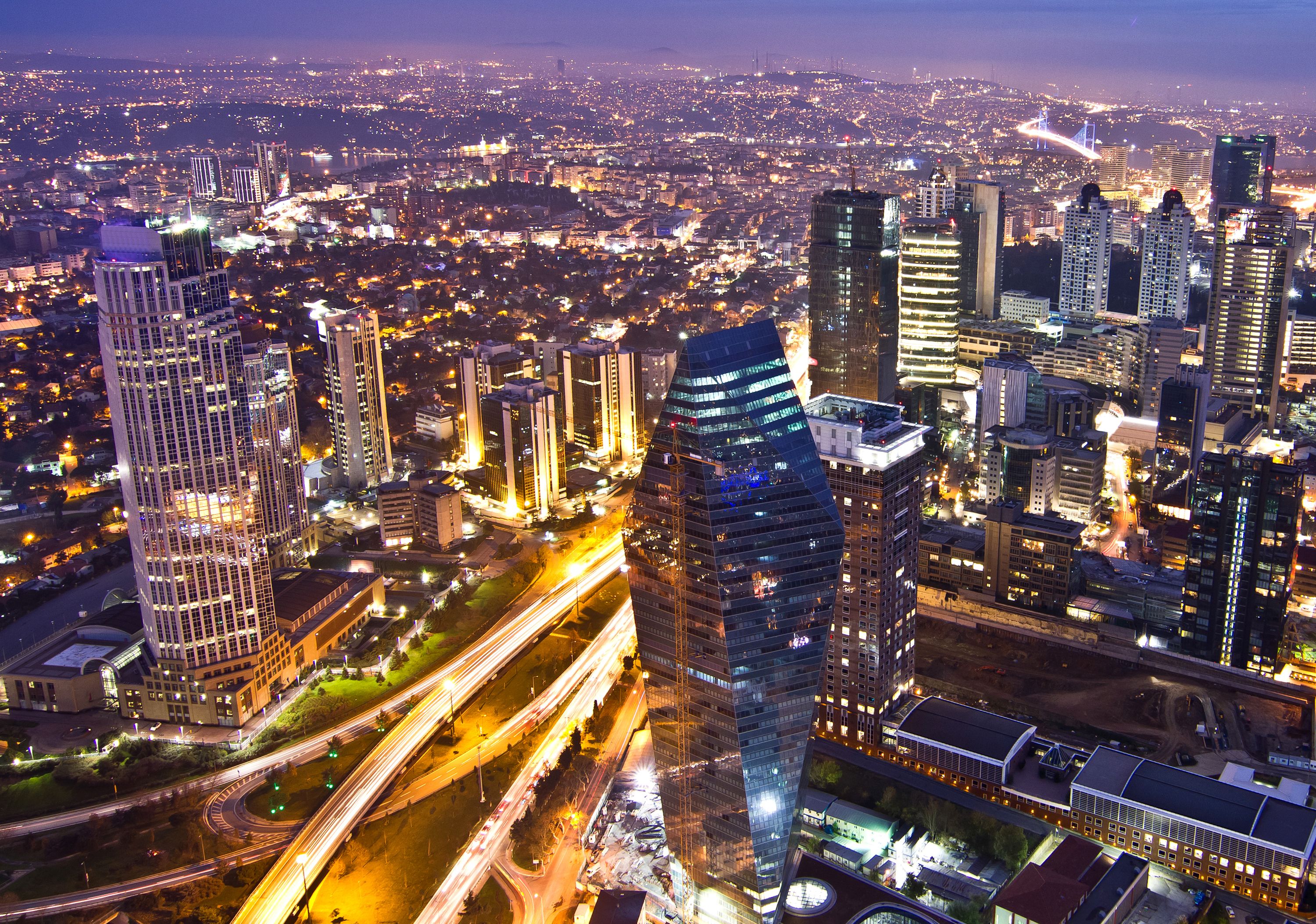 Вид на финансовый район Левент в Стамбуле со смотровой площадки отеля Istanbul Sapphire. Фото: Derrick Brutel. 2013. Источник: Wikimedia Commons