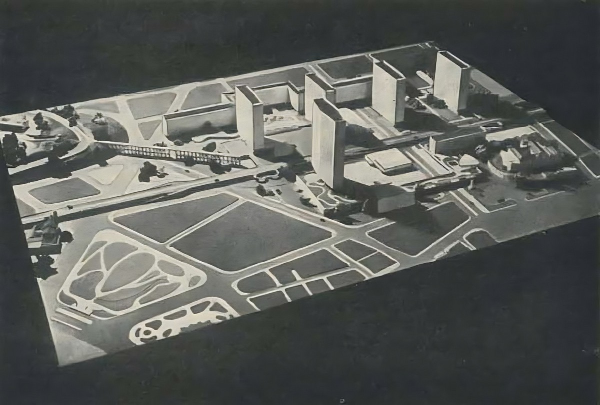 Проект нового городского центра Рио-де-Жанейро на холме Сан-Антониу. 1947 г. Фото с макета