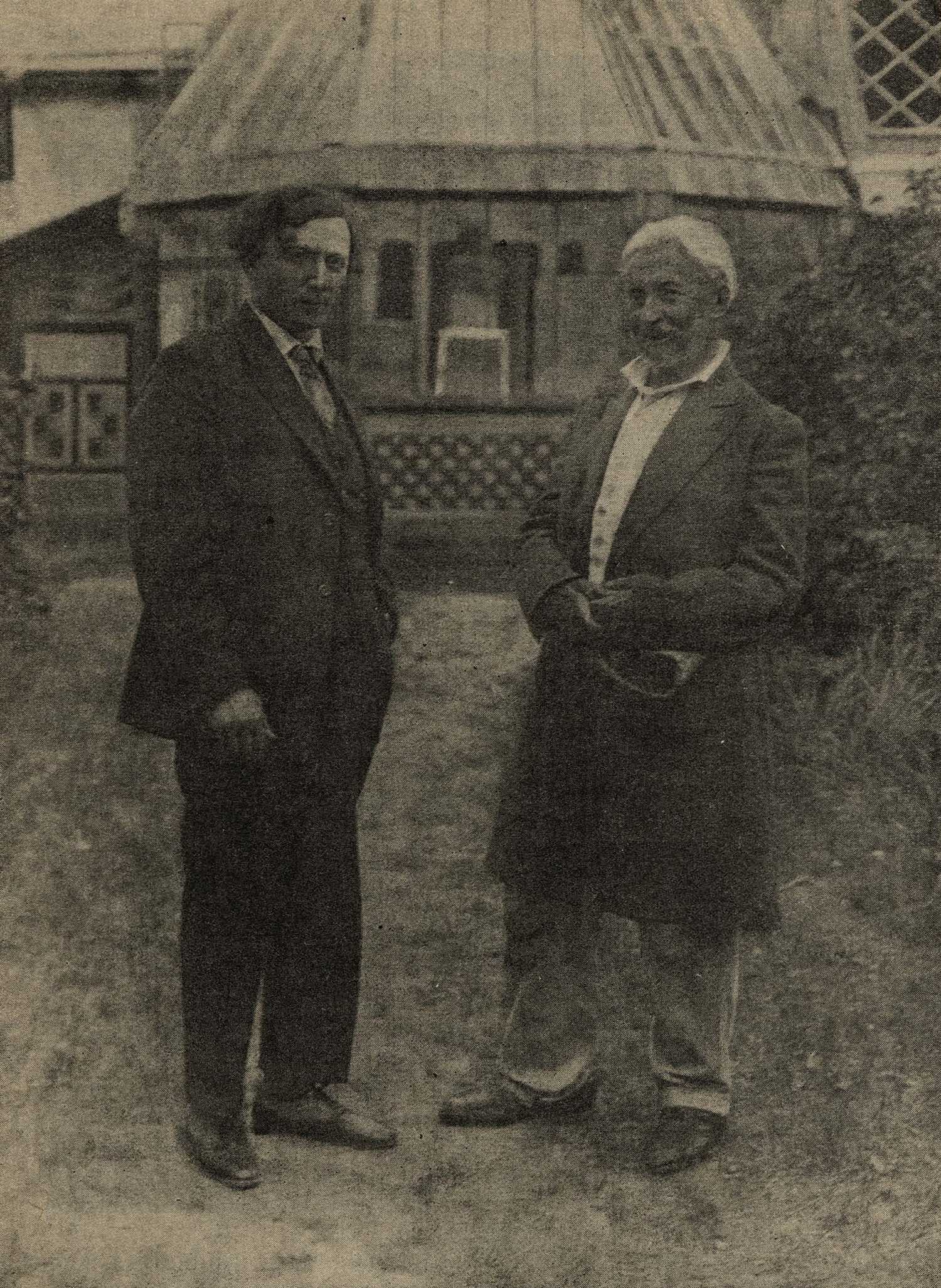 И. Е. Репин и И. И. Бродский в «Пенатах» в Куоккала. Фотография 1926 г.
