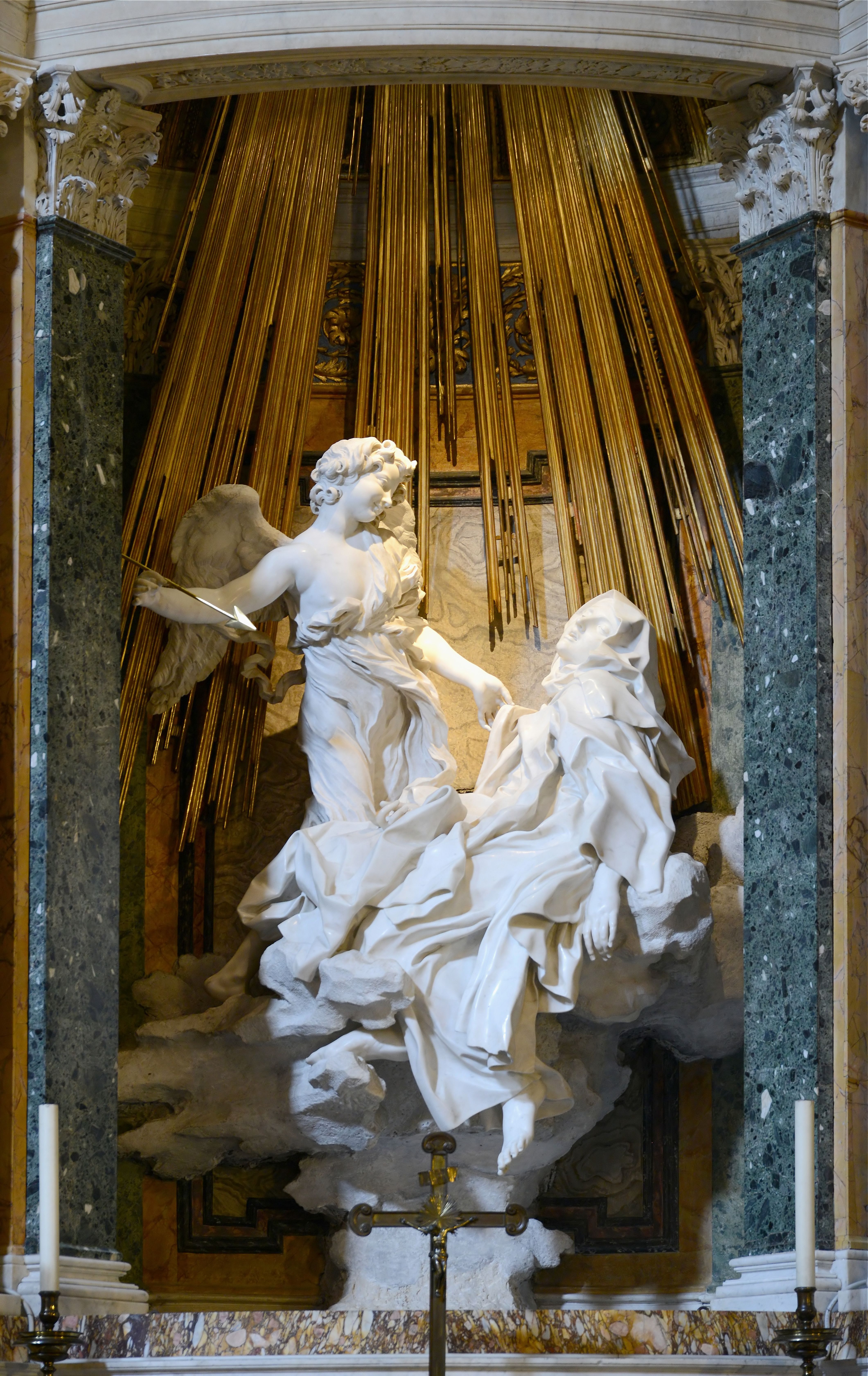 Рис. 26. Бернини. Святая Тереза. Скульптура в соборе Санта Мариа делла Виттория в Риме