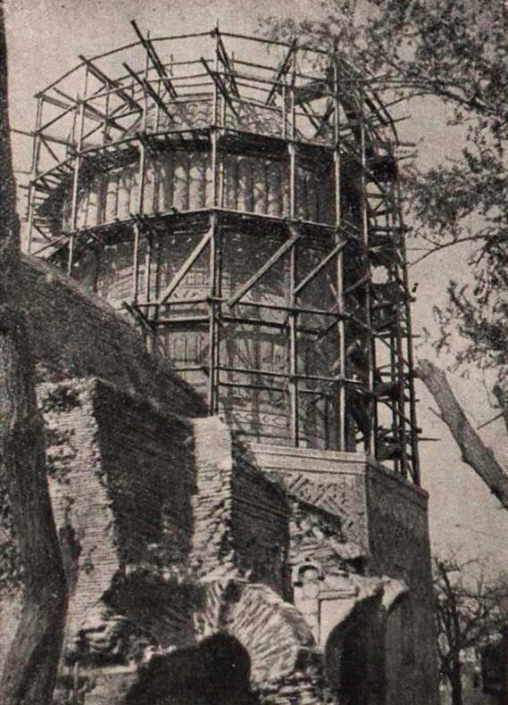 Рис. 2. Мавзолей Гур-Эмир в Самарканде 1404 г. в процессе реставрации