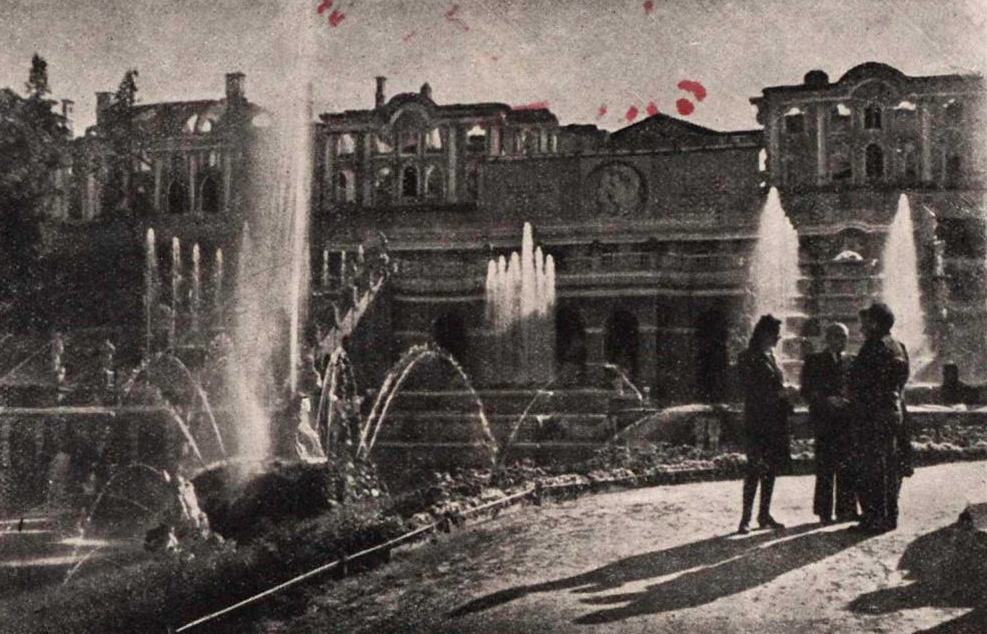 Рис. 5. Фонтаны в Петродворце после восстановления