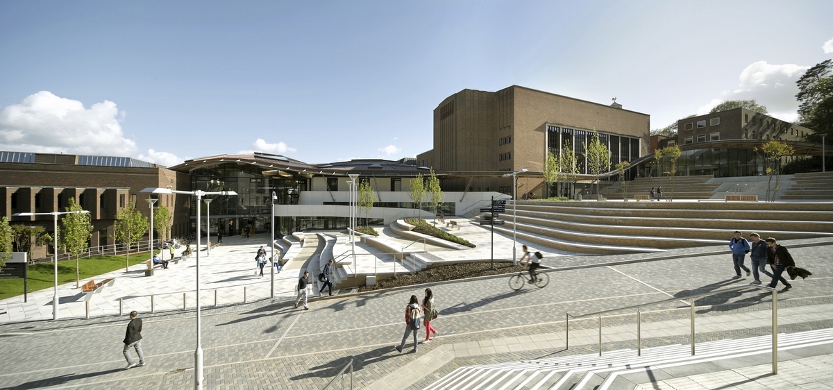 Первое место в категории «Высшее образование и исследования». Здание Forum Project университета города Эксетер в Великобритании. Проект был разработан лондонской компанией Wilkinson Eyre Architects.