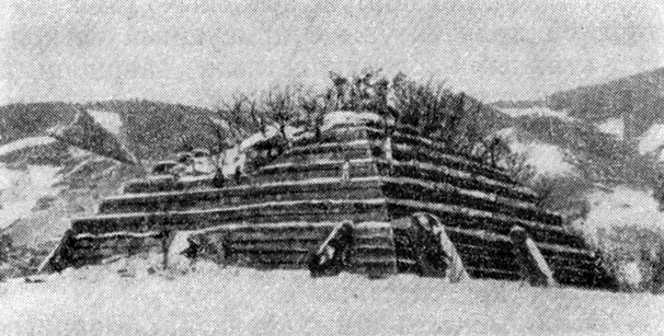 19. Тунгоу. Гробница полководца Чангуна близ Тунгоу, 412 г.