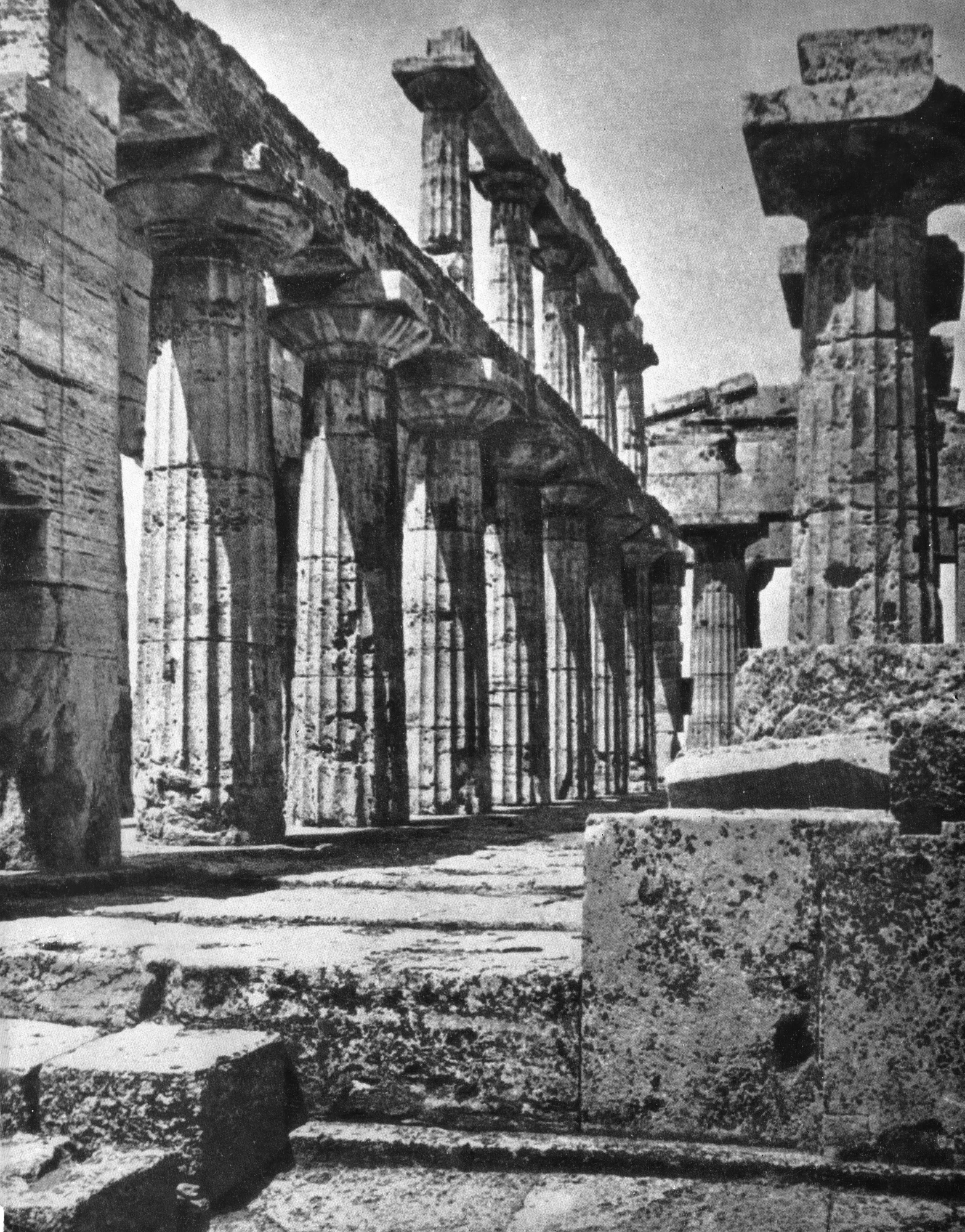 Посейдония. II храм Геры (Посейдона), после 468 г. до н. э. Целла.