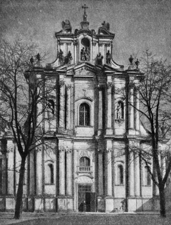 13. Варшава. Церковь Визиток, 1728—1734 гг., К. Байи и Д. Фонтана. Главный фасад