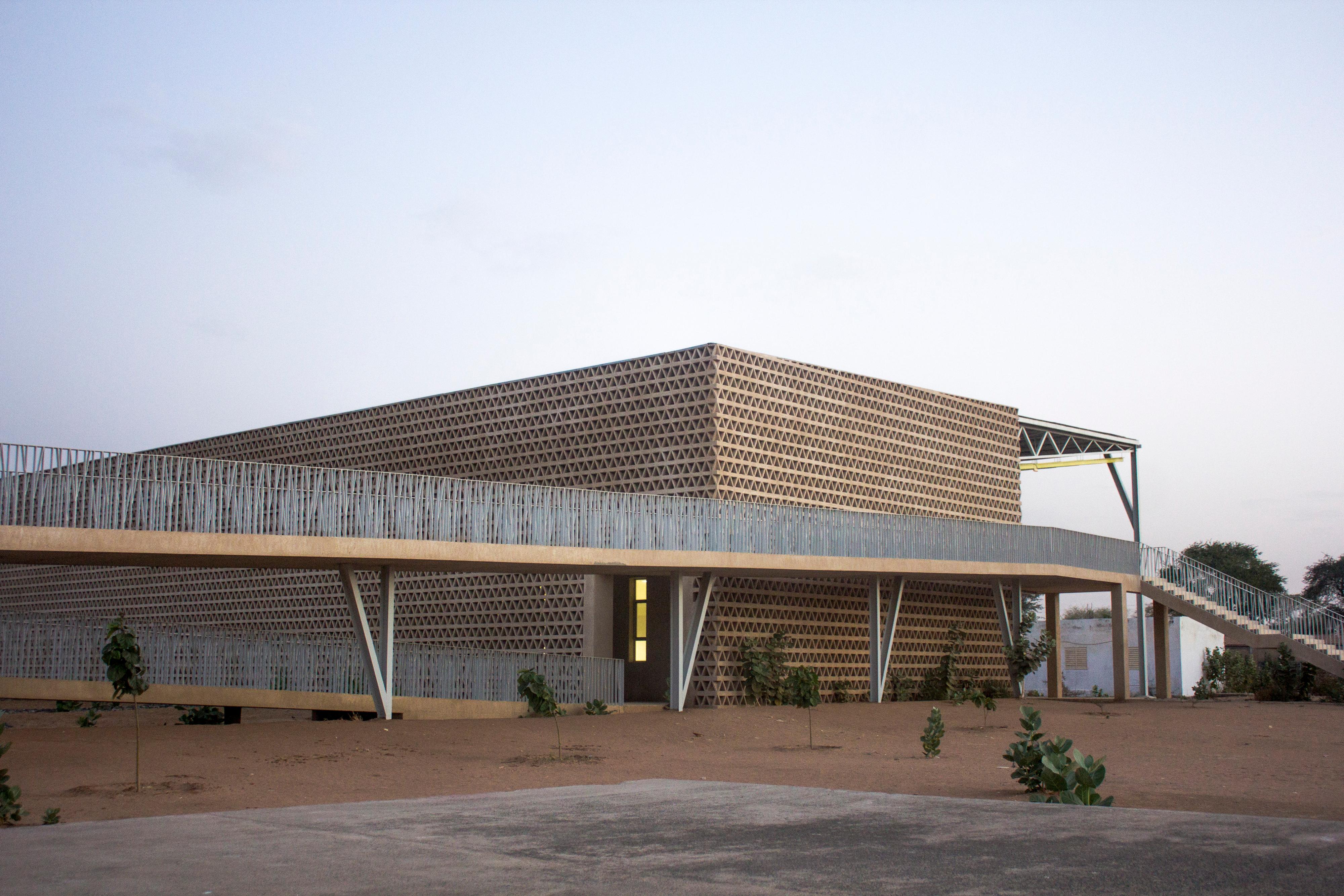 Учебный корпус Университета имени Алиуна Диопа, Сенегал. © Aga Khan Trust for Culture / Chérif Tall