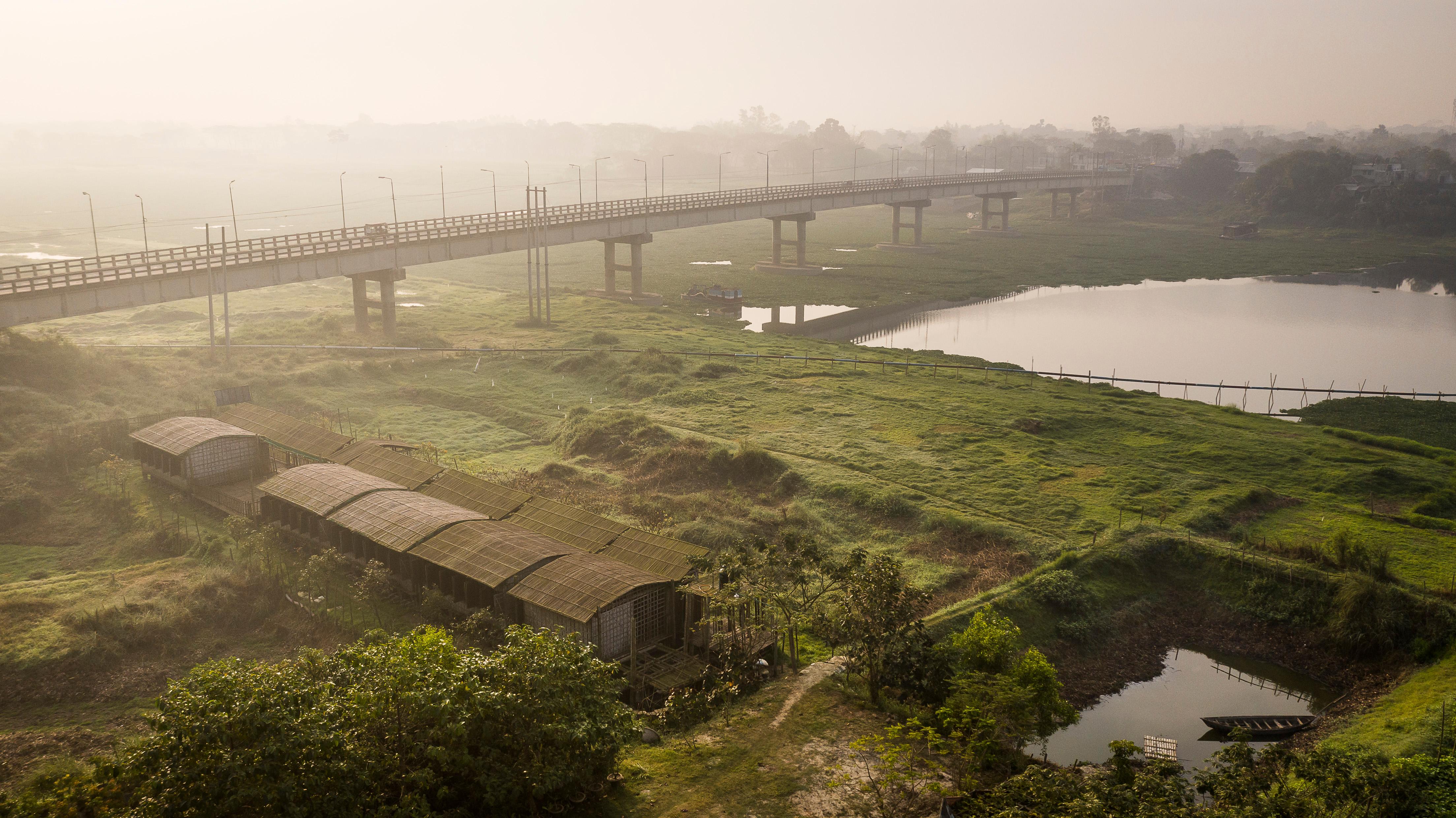 Образовательный комплекс «Arcadia» в Южном Канарчоре, Бангладеш. Архитектор: Saif Ul Haque Sthapati. © Aga Khan Trust for Culture / Sandro di Carlo Darsa