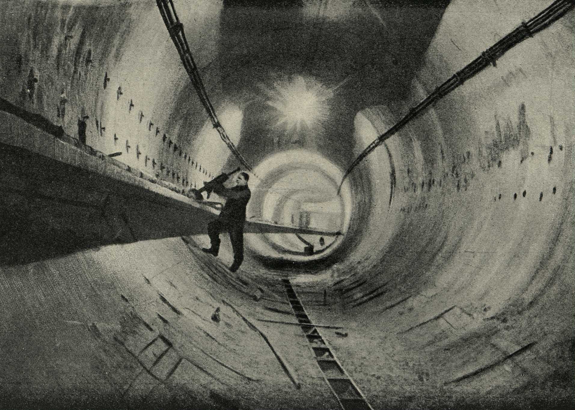 1. Монтажные работы в тоннеле Кировского радиуса