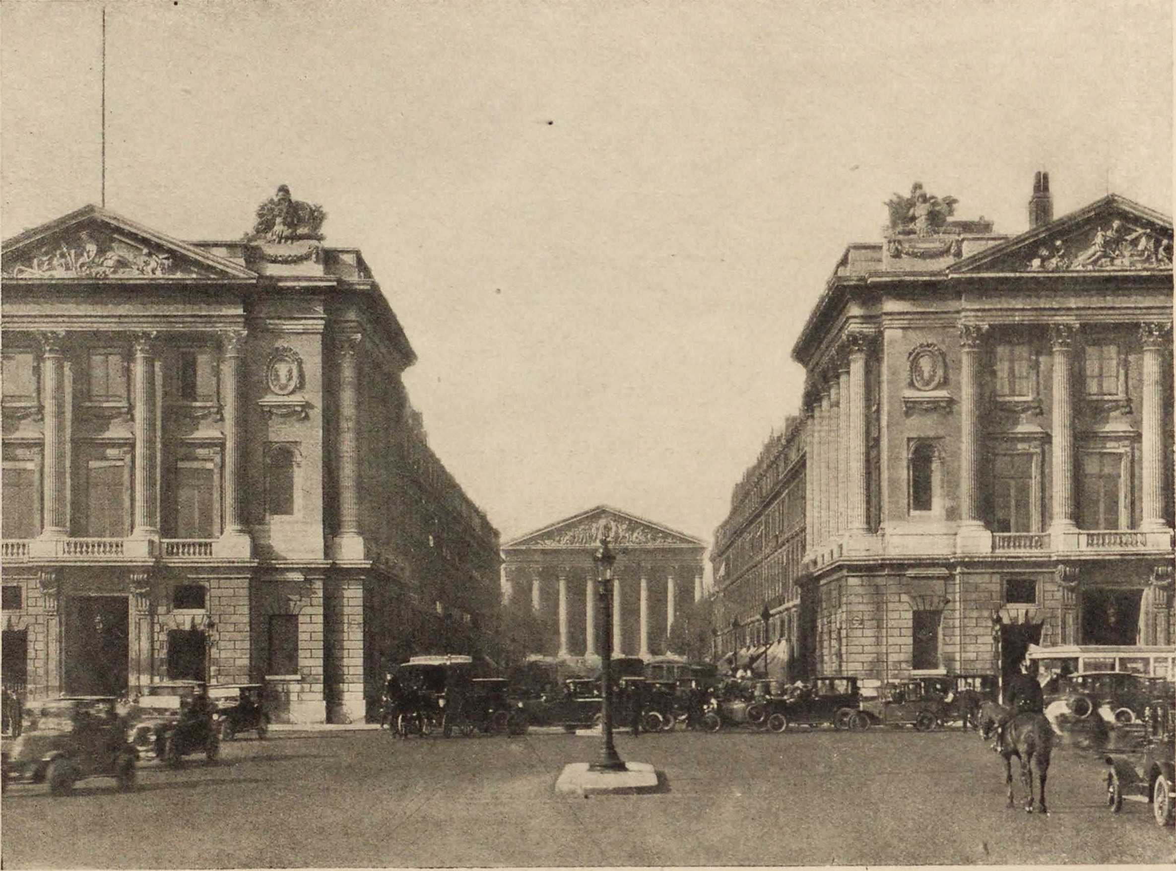 109 и 110. Королевская улица, перспектива со стороны площади Согласия. La rue Royale