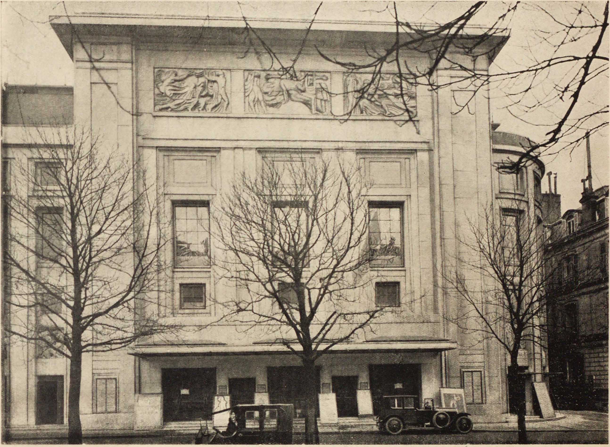133. Театр Елисейских полей. По проекту Огюста Перрэ (1912). Le théâtre des Champs Élysée