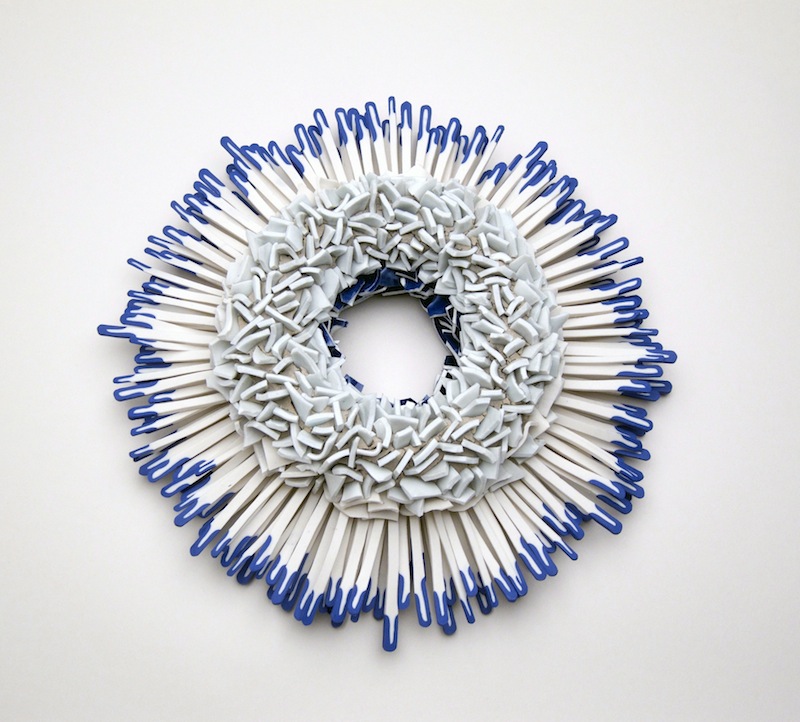 Blue&White porcelain shards flower. No.2, 2014. 6×22×22 см. Осколки фарфора, обожжённая глина.