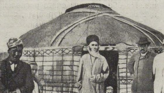 2. Туркменская кибитка в Хиве.