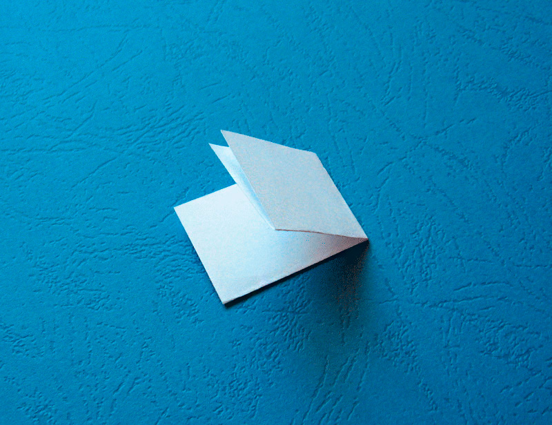 Как сделать маленькую снежинку из треугольных модулей оригами. Мастер-класс пошагово с фото