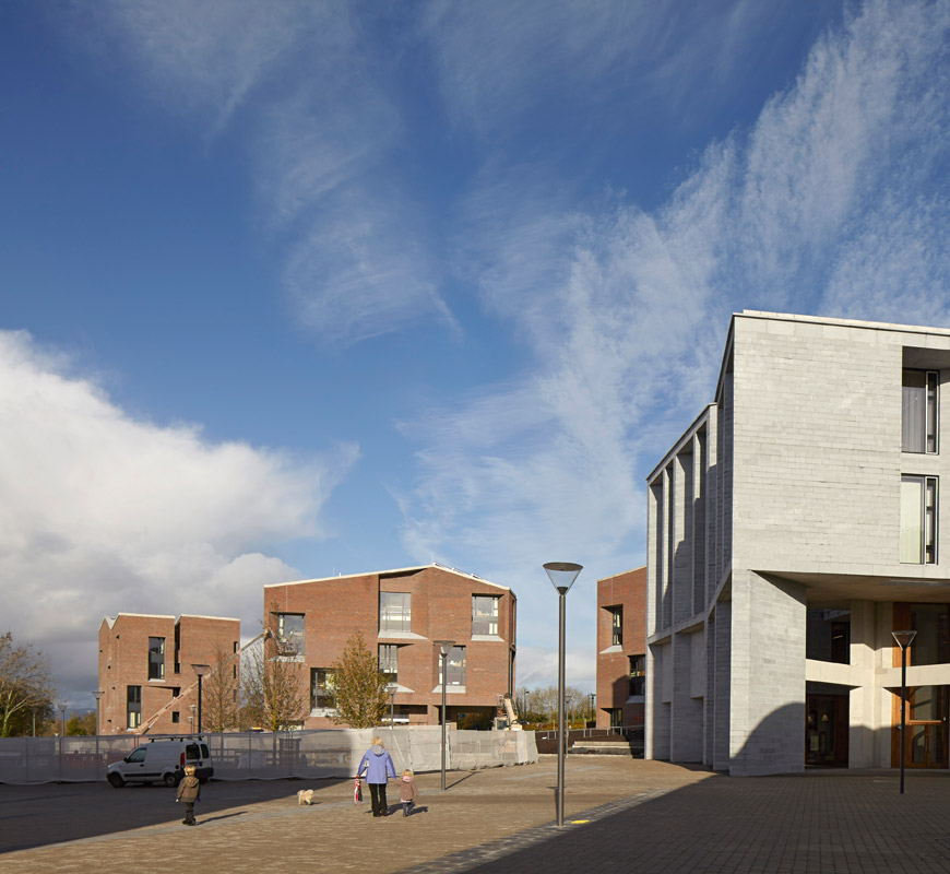 Здание медицинской школы Лимерикского университета в Ирландии (Grafton Architects)