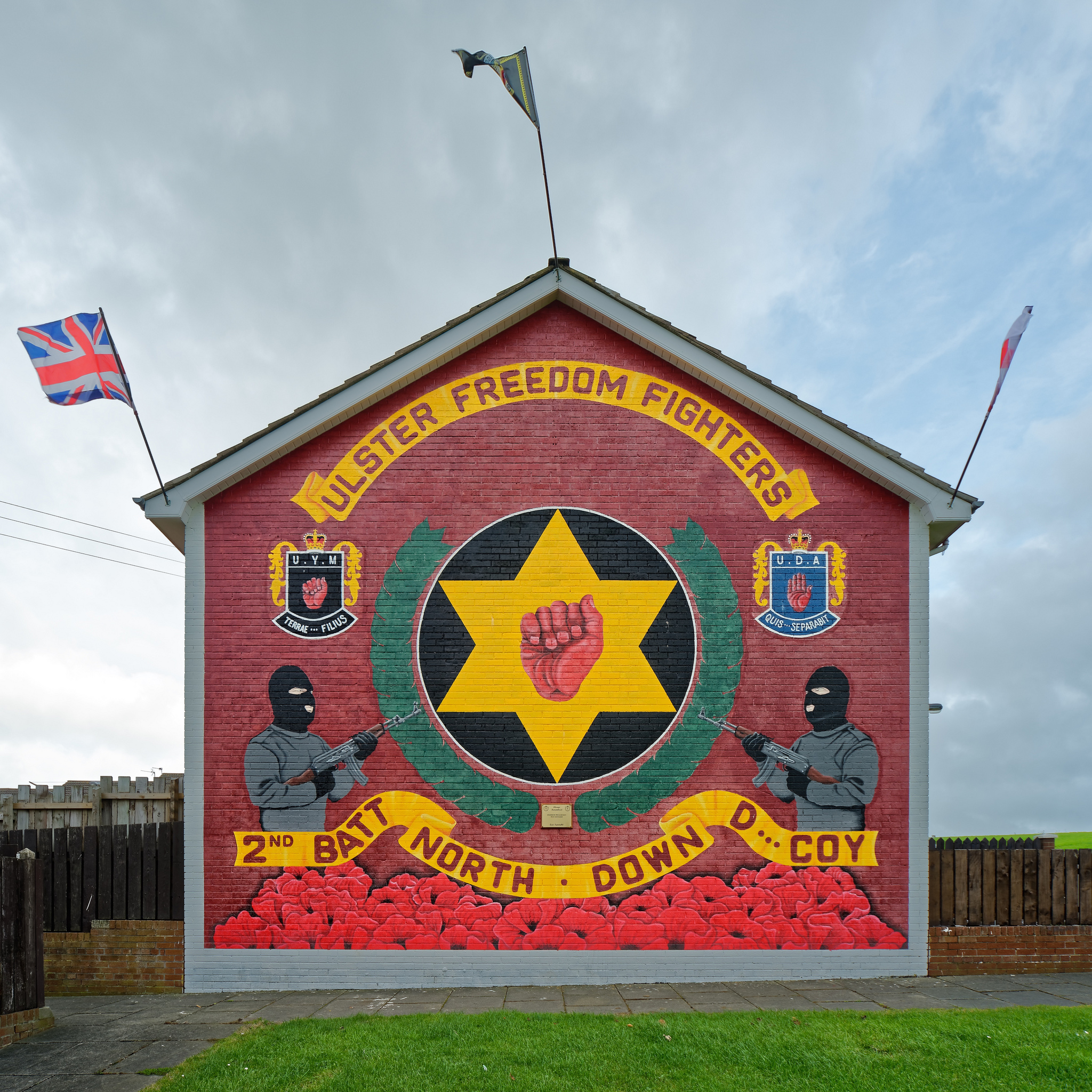 Граффити Ассоциации обороны Ольстера (Ulster Defence Association)