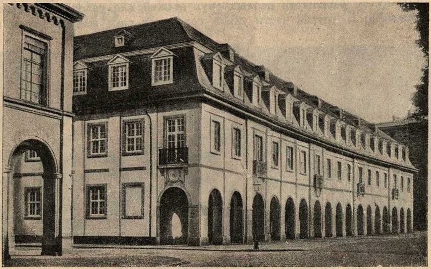 Рис. 10. Галлерея на Schlossplatz (Карлсруэ). Арх. Остендорф