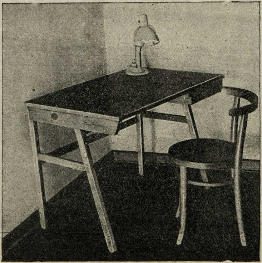 Стандартный стол для рабочей квартиры. Коллективная работа студентов Баухауза. 1929
