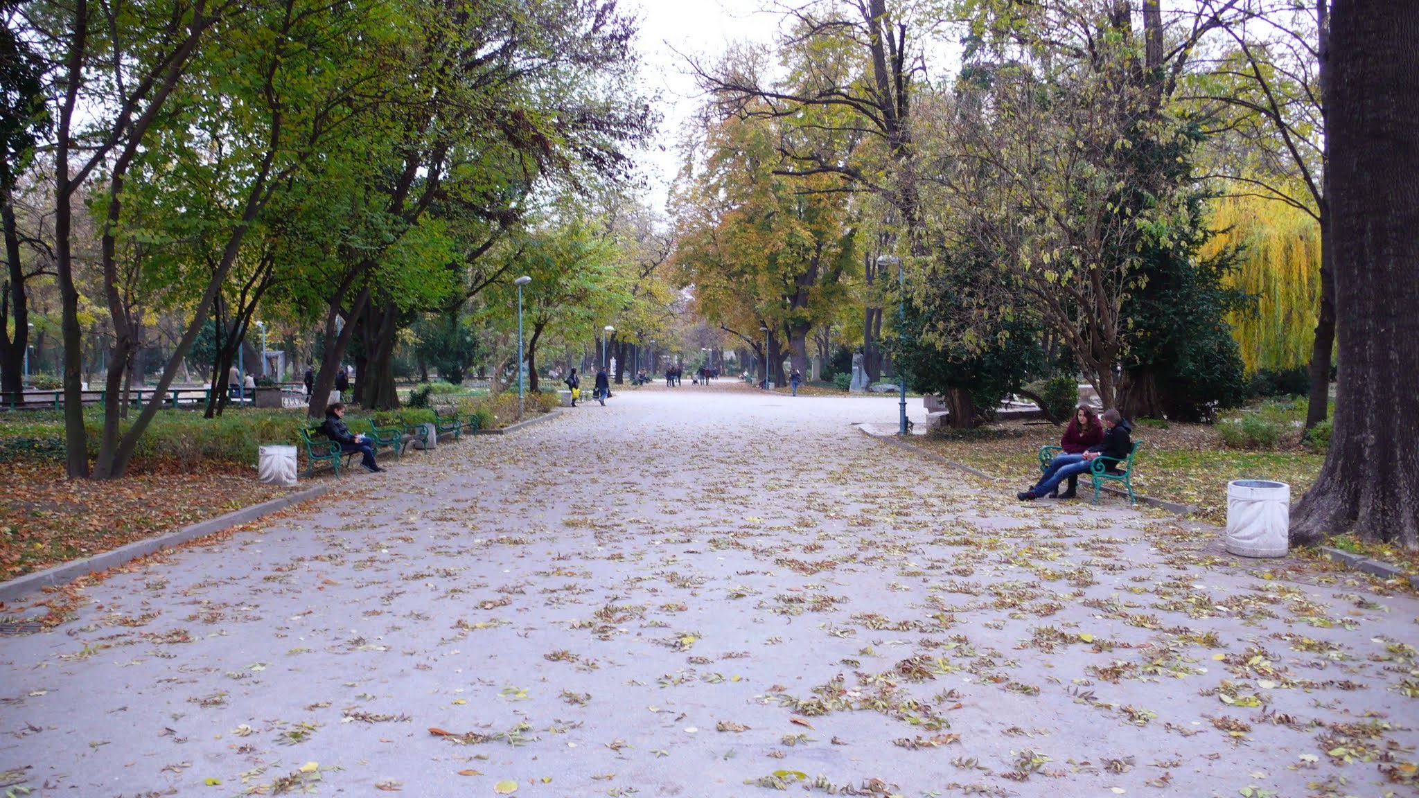 Современные фотографии Центральной площади Пловдива