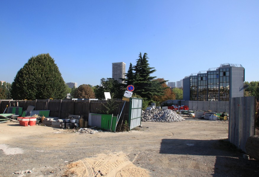 Poterne des Peupliers, place Emile Mâle