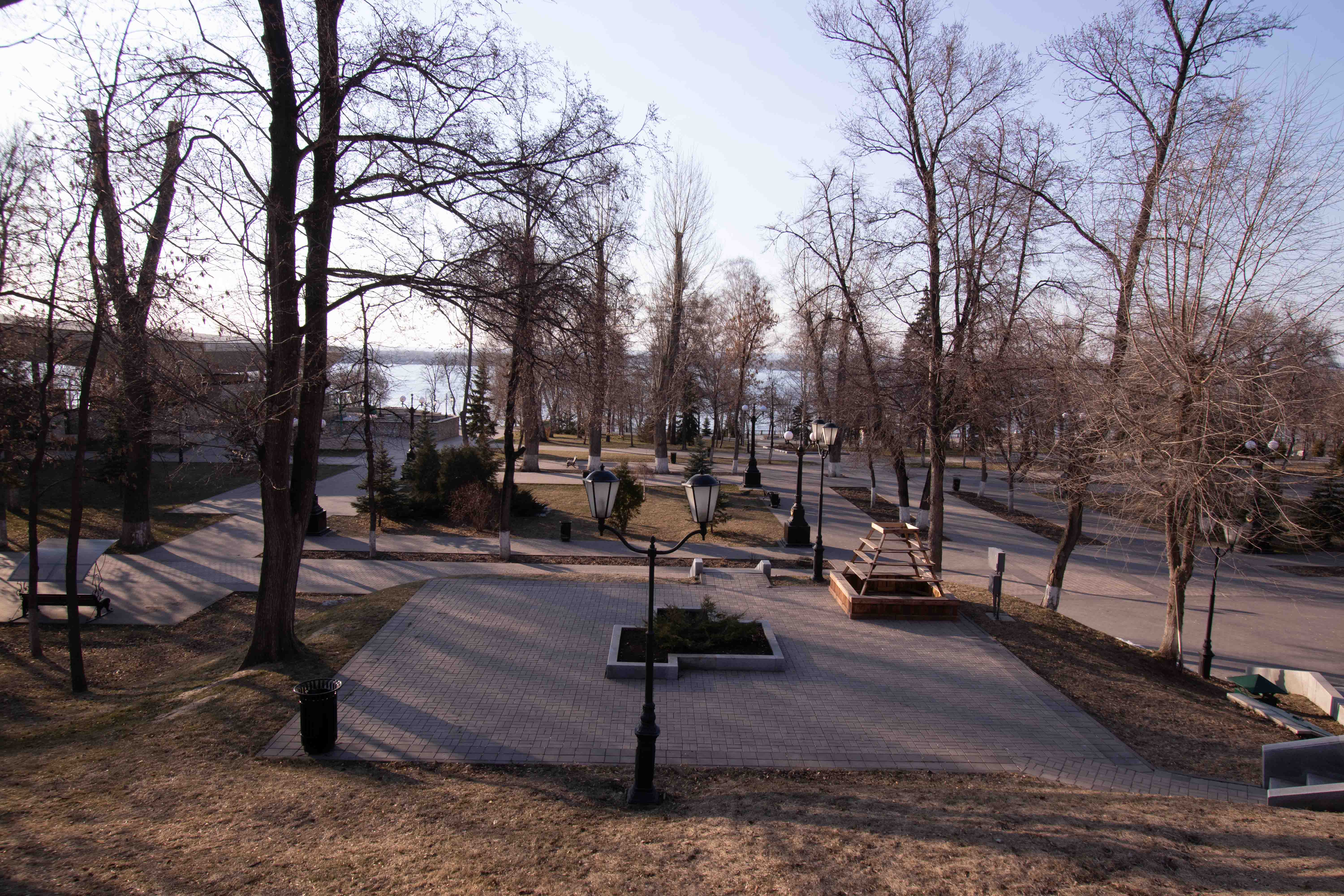 Струковский сад. Самара. Из  материалов фотофиксации 3 апреля 2020 года