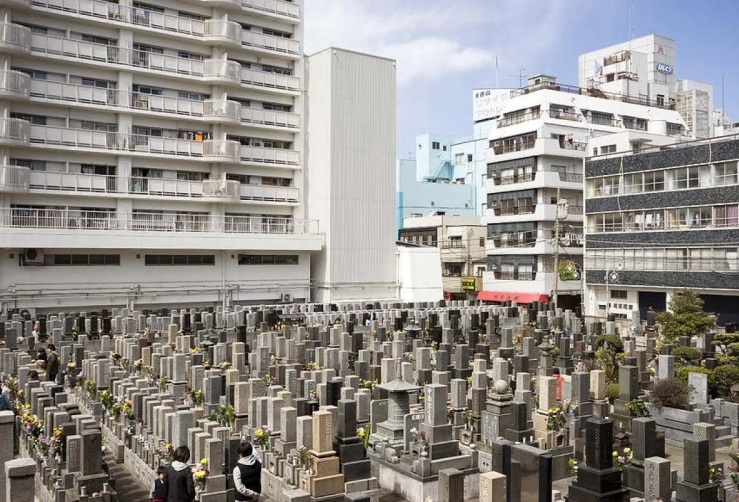 Кладбище в Токио