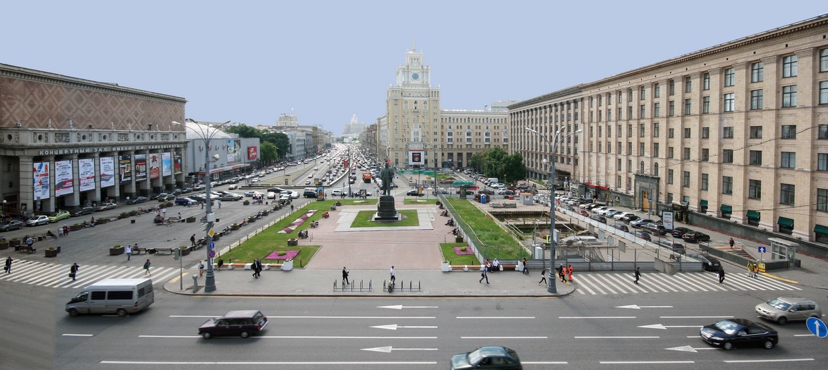 Триумфальная площадь. Вид со стороны Тверской улицы.