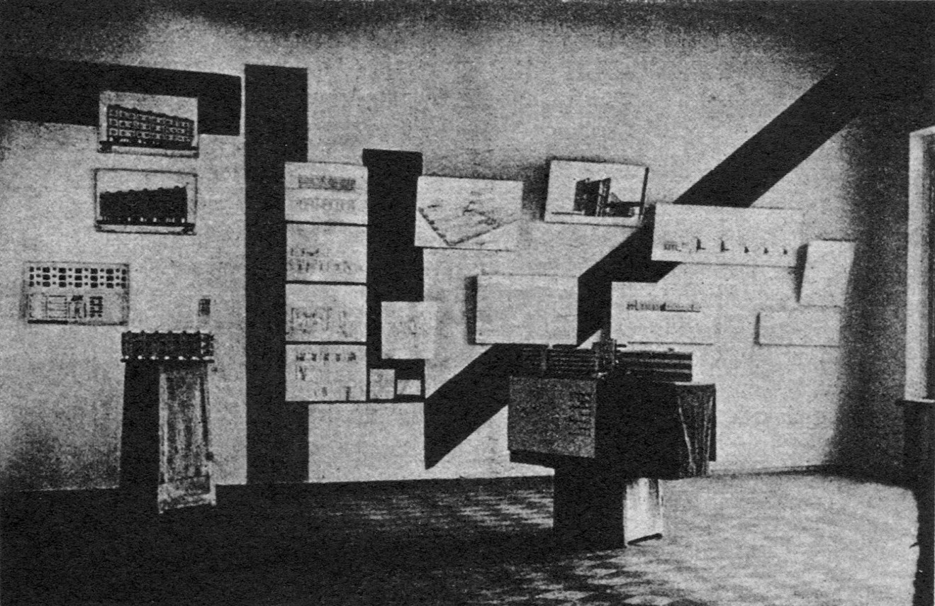 ПЕРВАЯ ВЫСТАВКА СОВРЕМЕННОЙ АРХИТЕКТУРЫ МОСКВА, ИЮНЬ—АВГУСТ 1927. ЗАЛ ЖИЛЬЯ И ЗАЛ ОСА SAAL DES WETTBEWERBS DER WOHNUNG. SAAL OSA