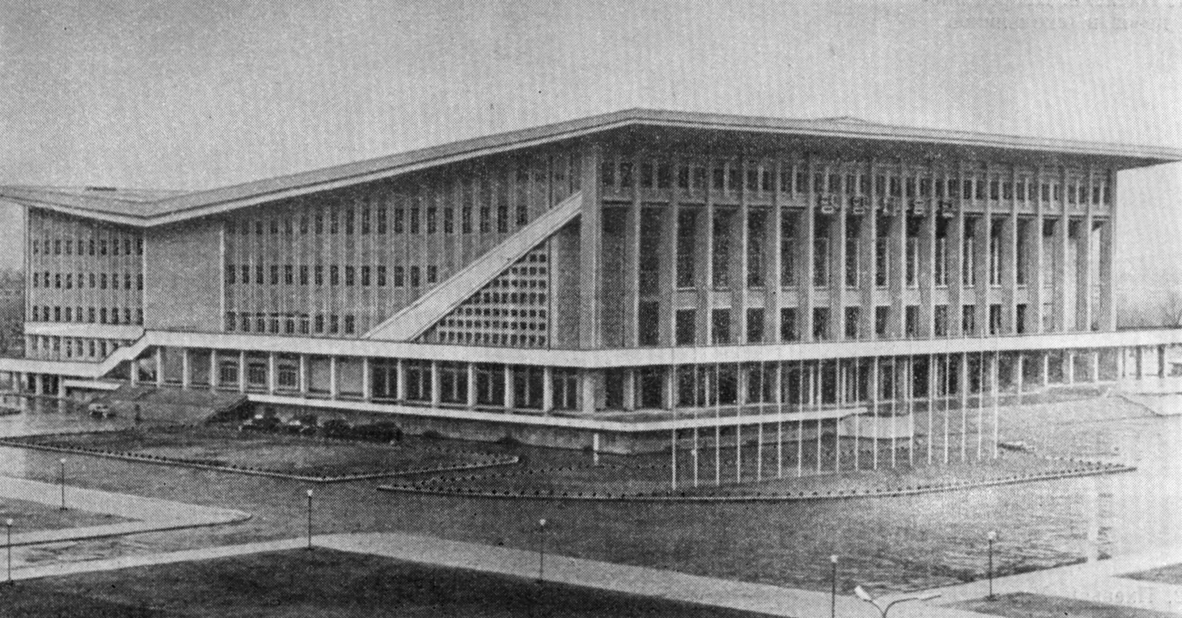 9. Пхеньян. Дворец спорта. 1968 г.