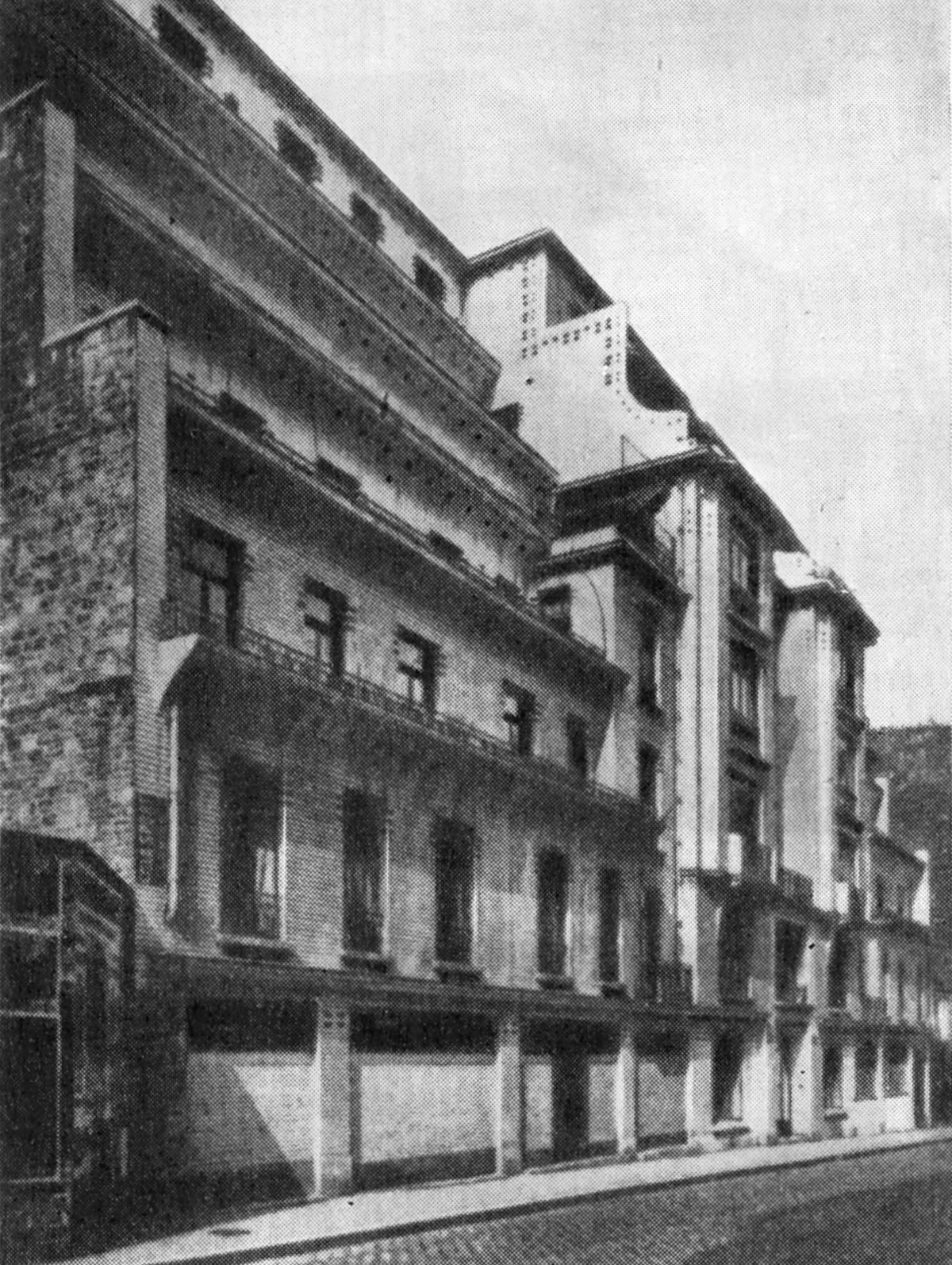 13. Париж. Жилой дом на ул. Вавэн, 1913 г. Арх. А. Соваж