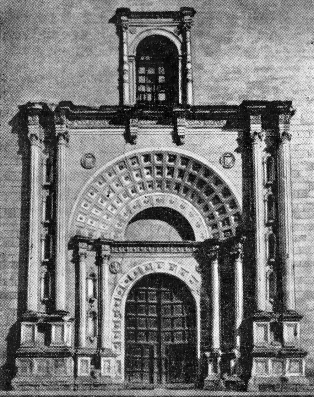 11. Актопан. Монастырь Сан-Мигель, церковь, 1546—1574 гг., А. де Мата, М. де Асевейдо. Фрагмент фасада