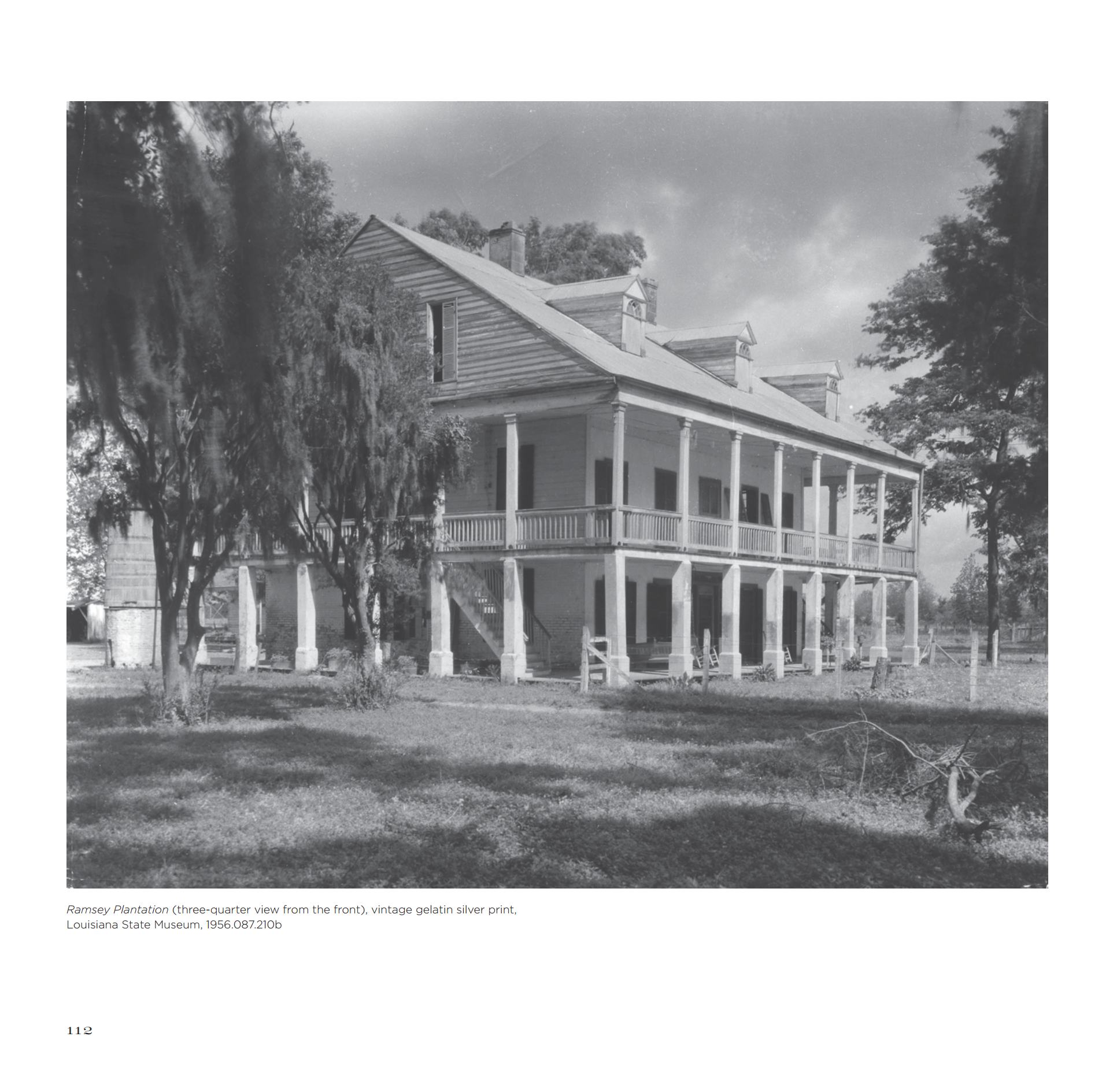 Robert W. Tebbs, Photographer to Architects: Louisiana Plantations in 1926 / Richard Anthony Lewis ; foreword by Robert J. Cangelosi, Jr. — Baton Rouge, Louisiana : Louisiana State University Press, 2011