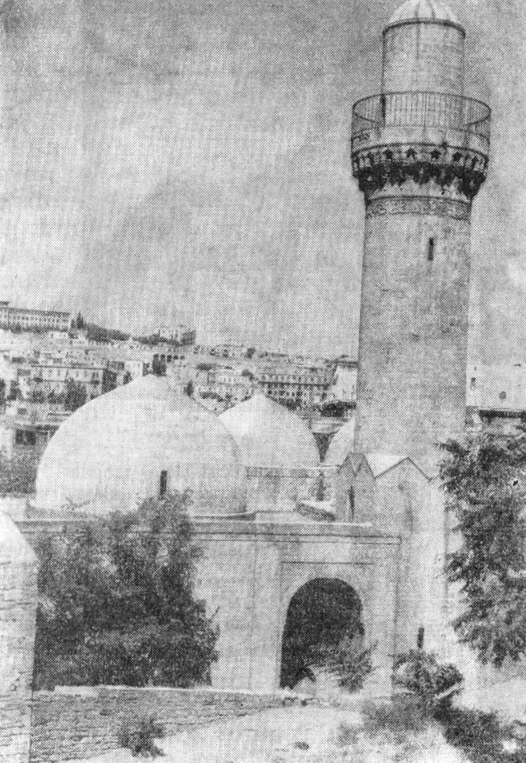 Баку. Ансамбль дворца Ширваншахов. Дворцовая мечеть, 1441 г.