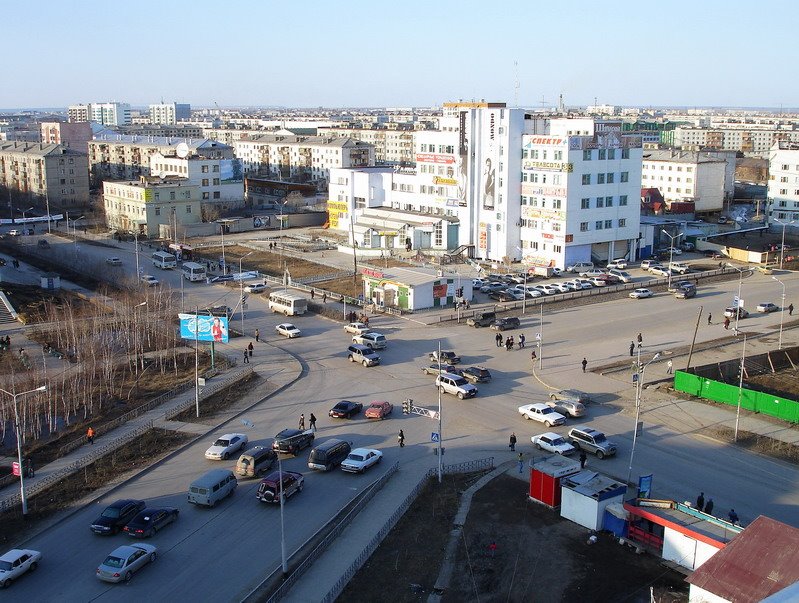 Якутск, перекресток улиц Пояркова и Дзержинского. Источник фото: panoramio.com