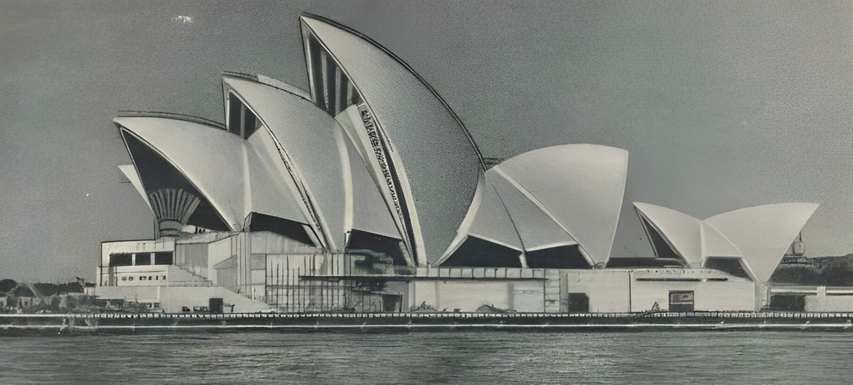 Здание Оперного театра в Сиднее в процессе строительства. 1966 г.