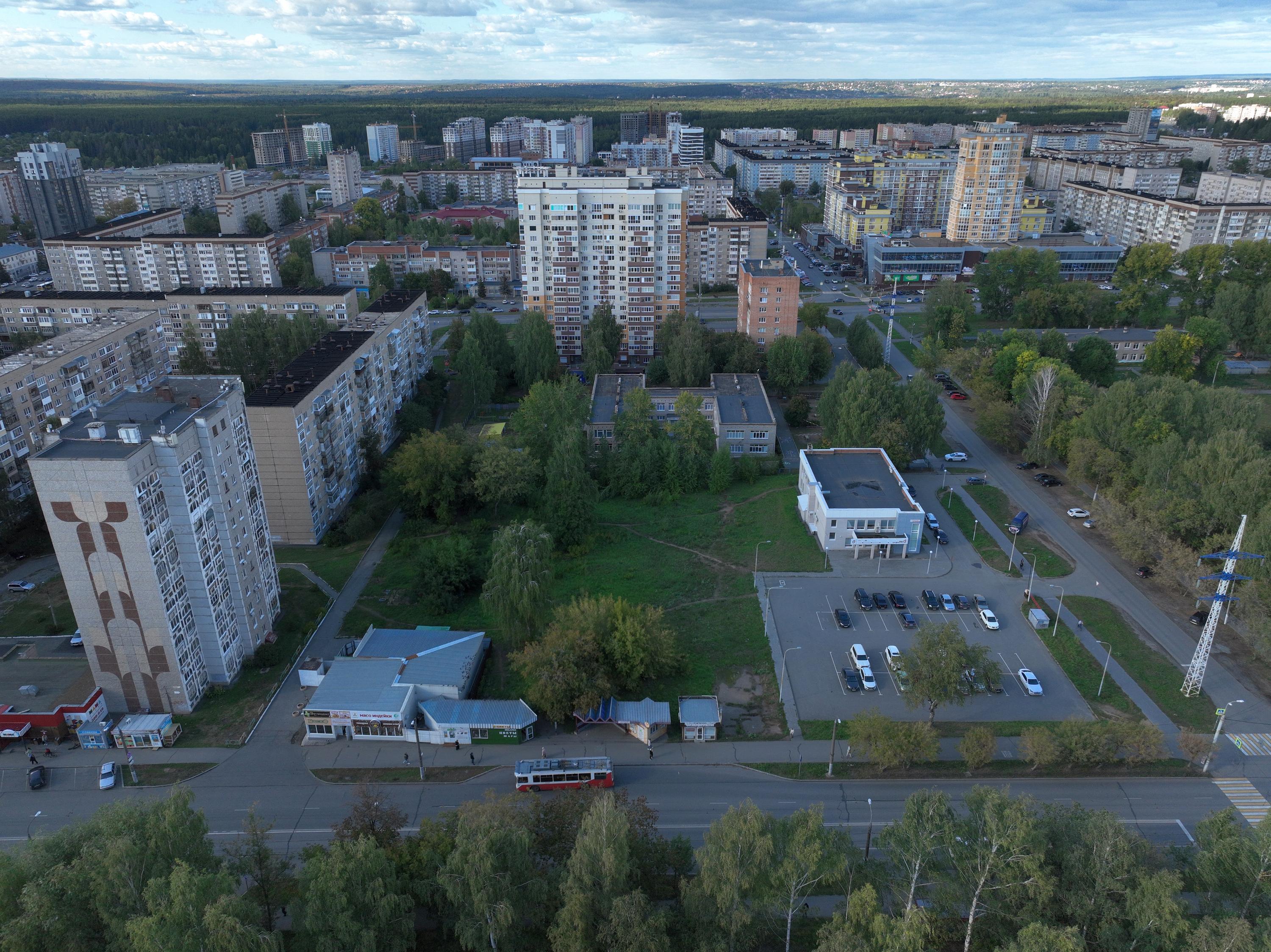 https://tehne.com/assets/i/upload/2023/memorial-square-competition-izhevsk-2023-site-photo-004.jpg