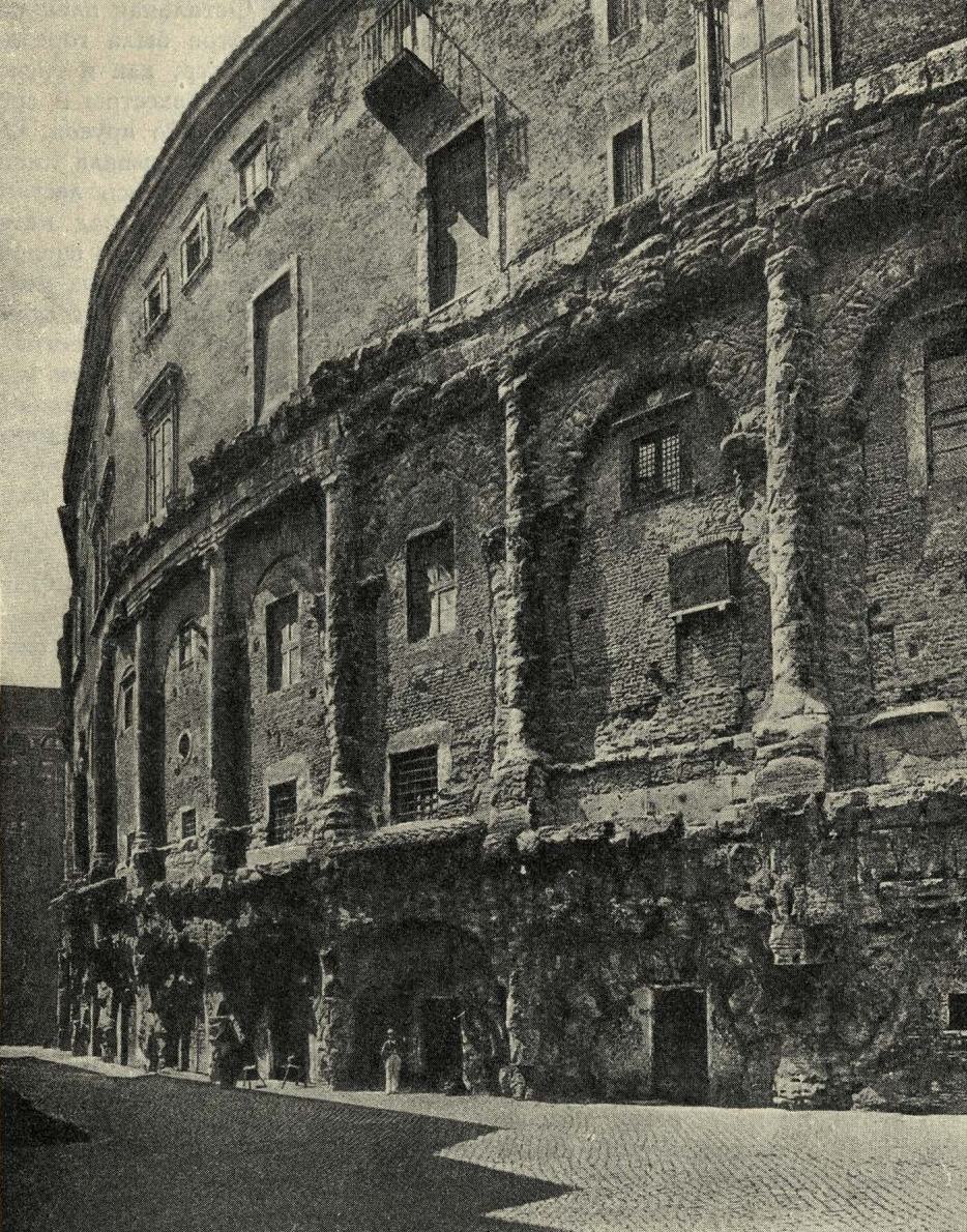Рис. 47. Театр Марцелла в Риме
