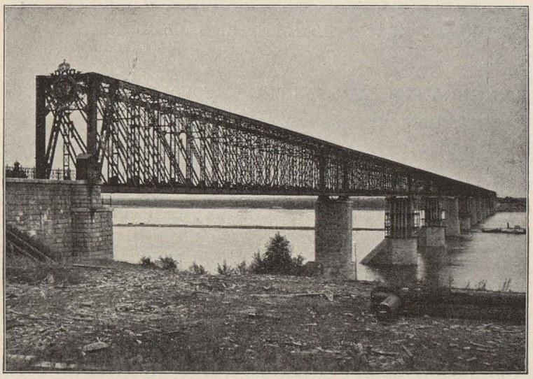 Александровский мост через Волгу у г. Сызрани.