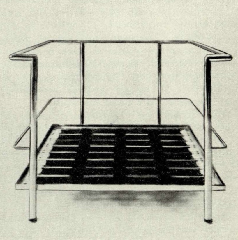 2. Кресло (1928 г.). Конструкция и подушки. Авторы — Корбюзье, Перриан.