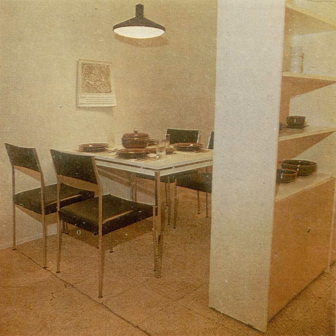 7—10. Фрагменты интерьера трехкомнатной квартиры. Система типового жилищного строительства «WBS-70» (ГДР).