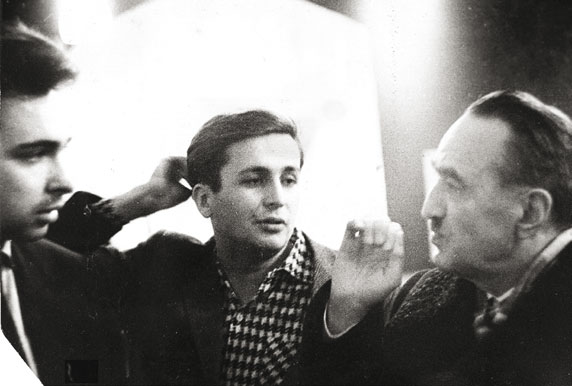 Перед открытием «Аэлиты». Архитекторы Александр Анисимов, Марат Баскаев и Анастас Иванович Микоян. 1961. Из архива А. Анисимова