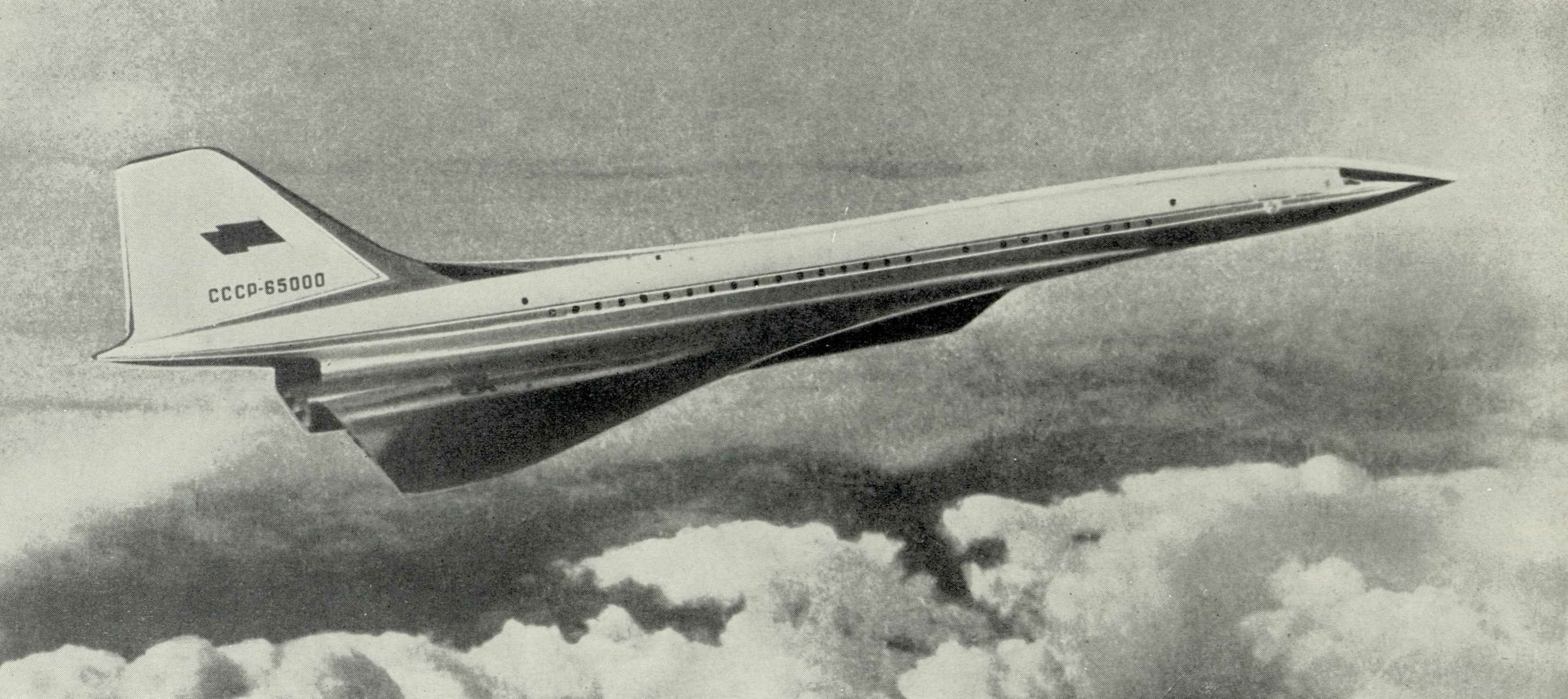 Сверхзвуковой реактивный пассажирский самолет «ТУ-144». Модель. Фотохроника ТАСС.