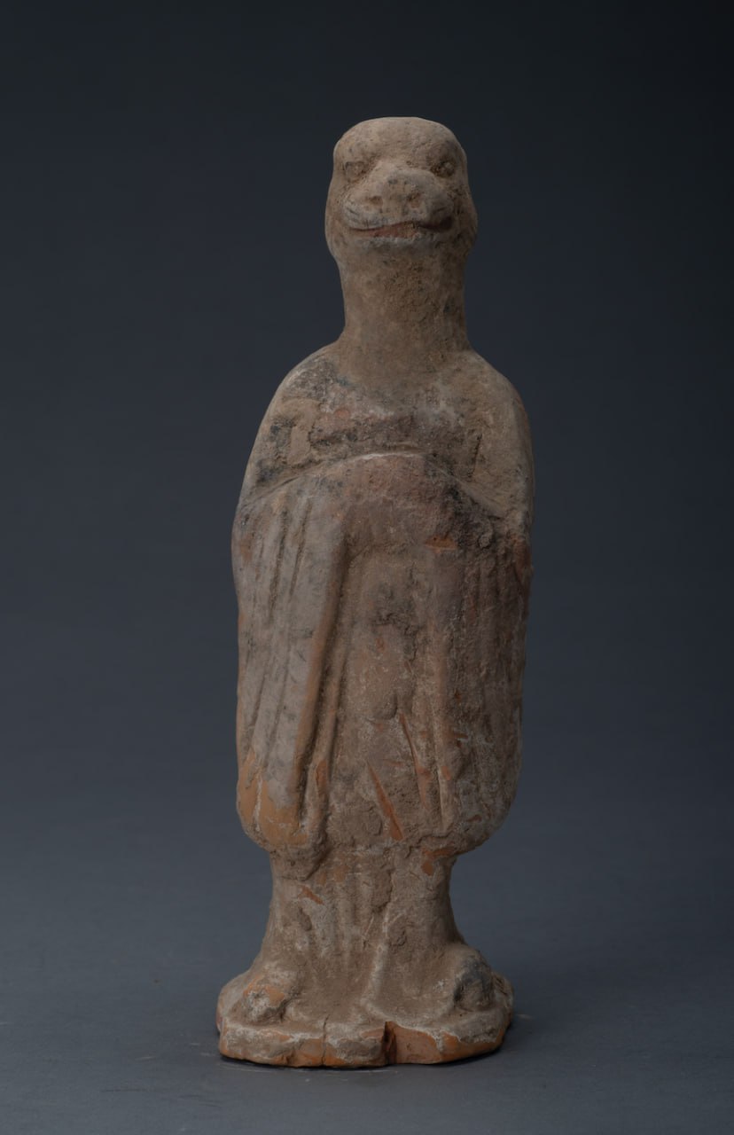 Глиняная фигурка из набора 12 знаков зодиака. Эпоха Тан (618 – 907 годы) Столичный музей (КНР, Пекин)