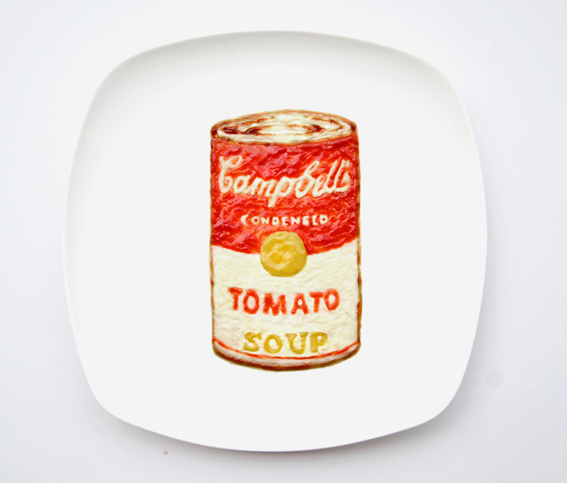 День 11: Банка супа Кэмпбелл’с, получившая мировую известность как арт-объект эпохи поп-арта, символ эпохи массового потребления, став источником вдохновения для серии работ американского художника Энди Уорхола. Данная банка супа сделана из кетчупа, майонеза, горчицы и устричного соуса.